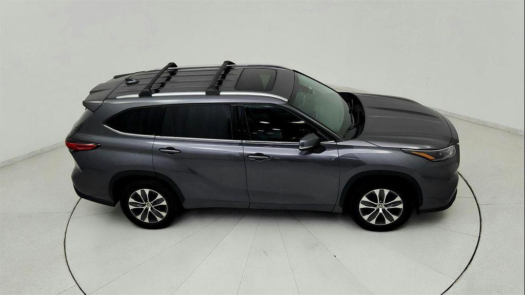 used 2021 Toyota Highlander car, priced at $30,591