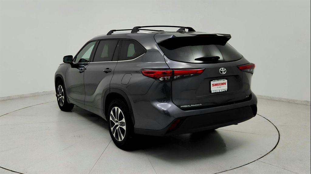used 2021 Toyota Highlander car, priced at $30,591