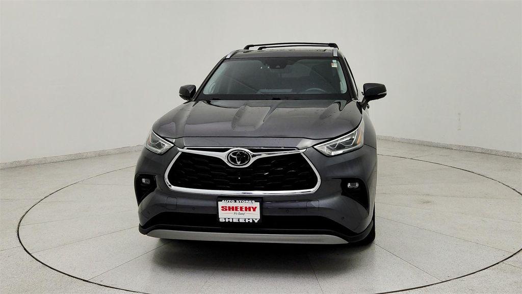 used 2022 Toyota Highlander car, priced at $35,181