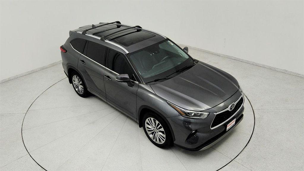used 2022 Toyota Highlander car, priced at $35,181