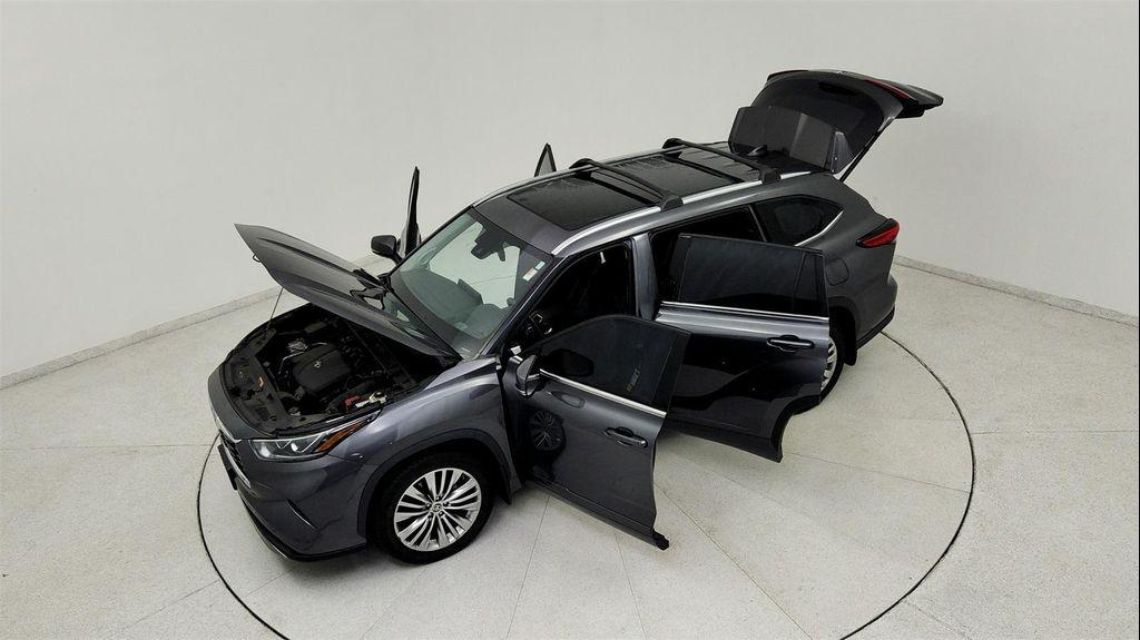 used 2022 Toyota Highlander car, priced at $35,181