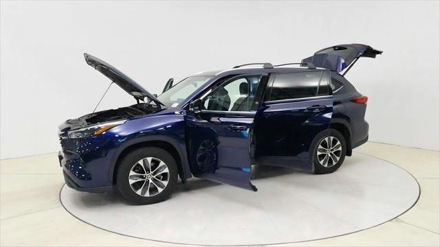 used 2021 Toyota Highlander car, priced at $25,591