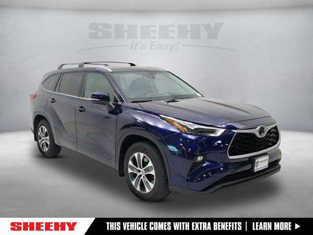 used 2021 Toyota Highlander car, priced at $29,391