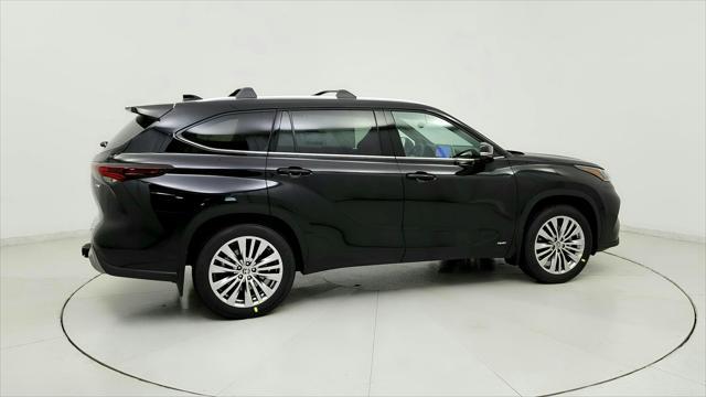 new 2025 Toyota Highlander Hybrid car, priced at $57,072