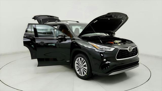 new 2025 Toyota Highlander Hybrid car, priced at $57,072
