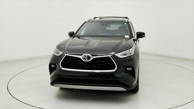 new 2025 Toyota Highlander Hybrid car, priced at $57,072