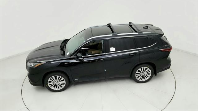 new 2025 Toyota Highlander Hybrid car, priced at $57,072