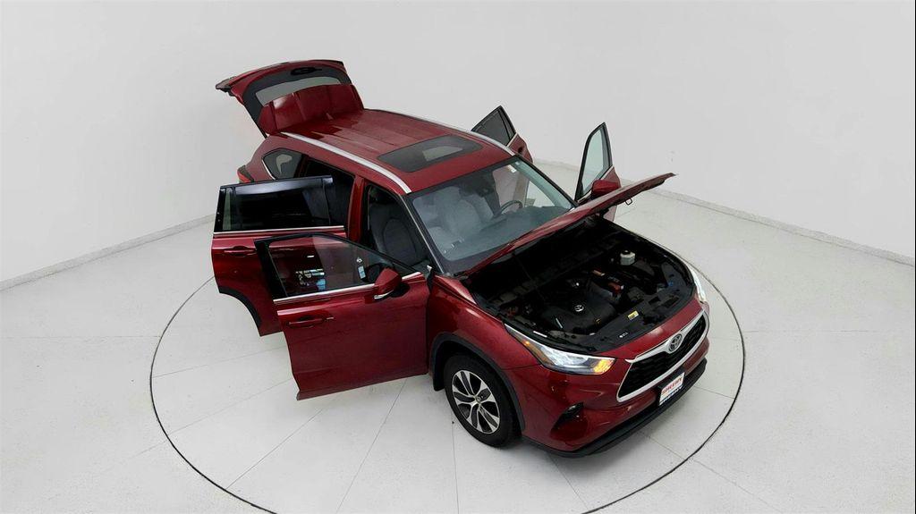 used 2020 Toyota Highlander car, priced at $28,591