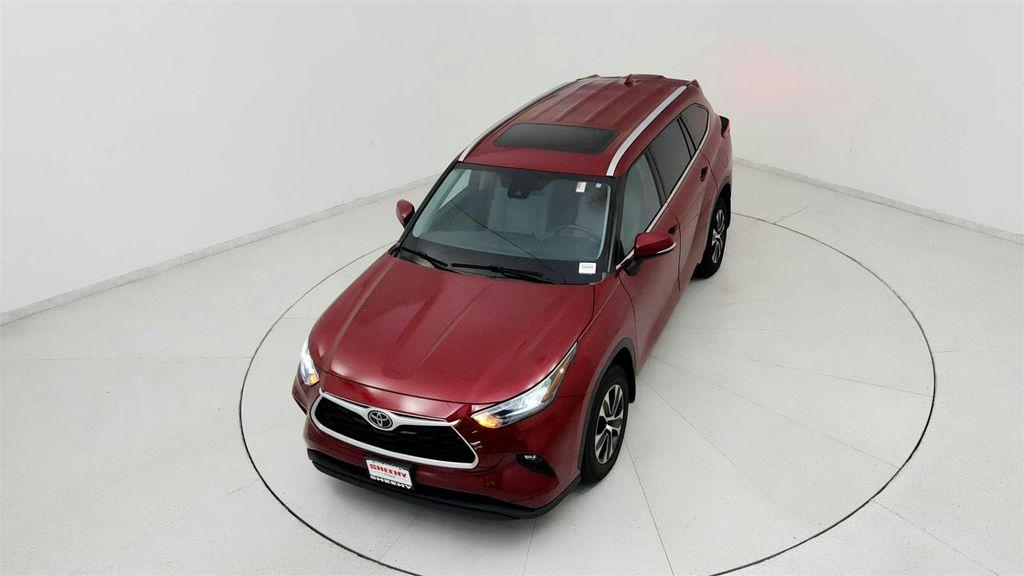 used 2020 Toyota Highlander car, priced at $28,591