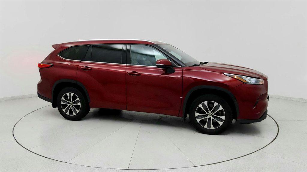 used 2020 Toyota Highlander car, priced at $28,591