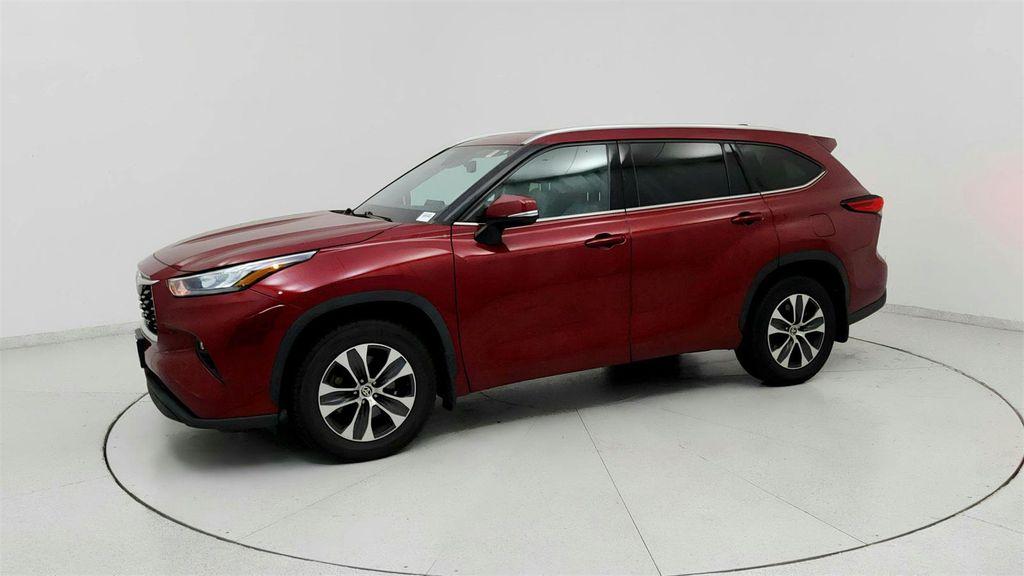 used 2020 Toyota Highlander car, priced at $28,591