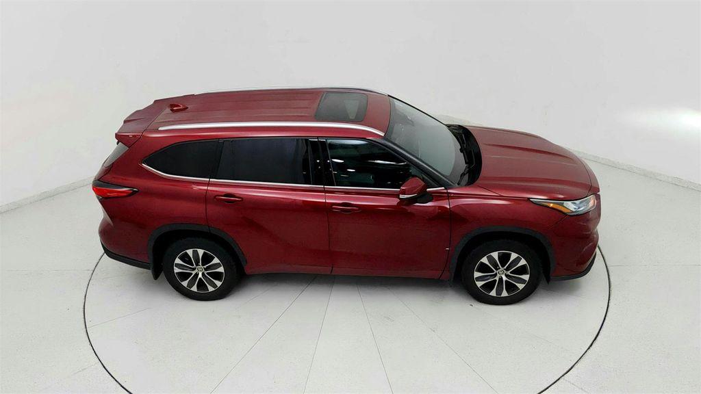 used 2020 Toyota Highlander car, priced at $28,591