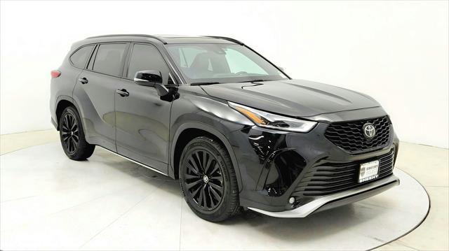 used 2023 Toyota Highlander car, priced at $36,691