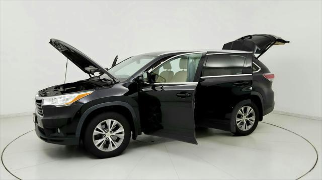 used 2015 Toyota Highlander car, priced at $18,191