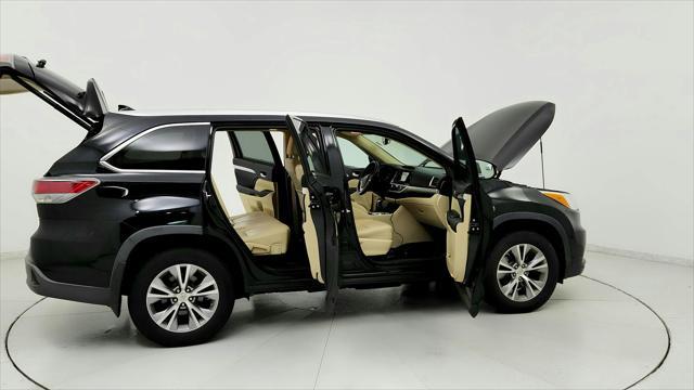 used 2015 Toyota Highlander car, priced at $18,191