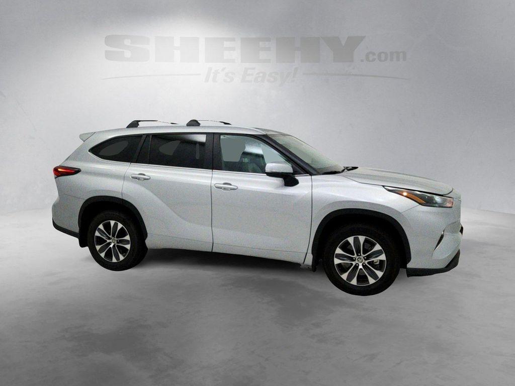 used 2024 Toyota Highlander car, priced at $43,591