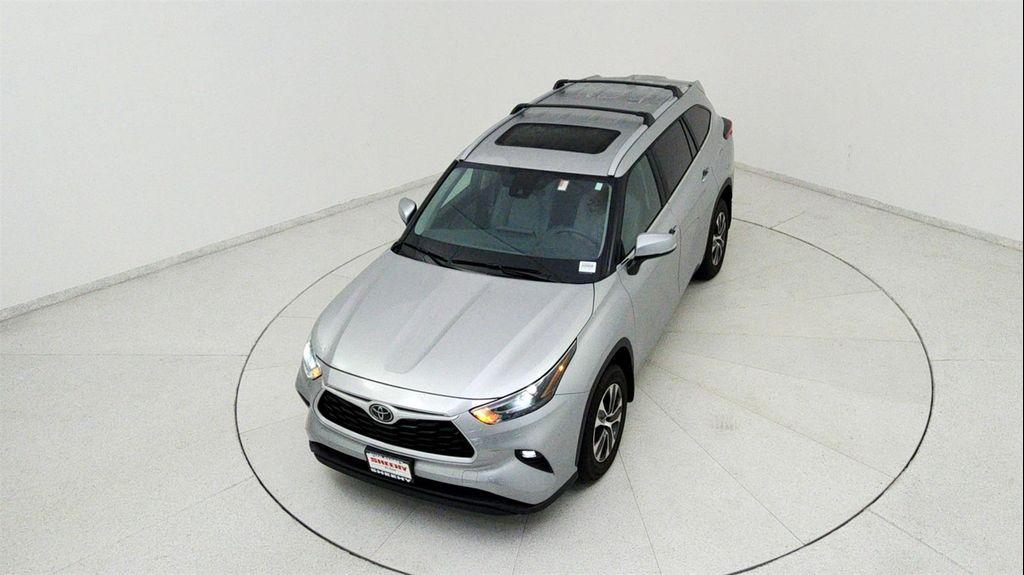 used 2024 Toyota Highlander car, priced at $43,591
