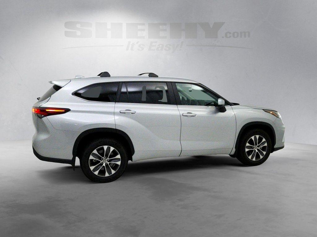 used 2024 Toyota Highlander car, priced at $43,591