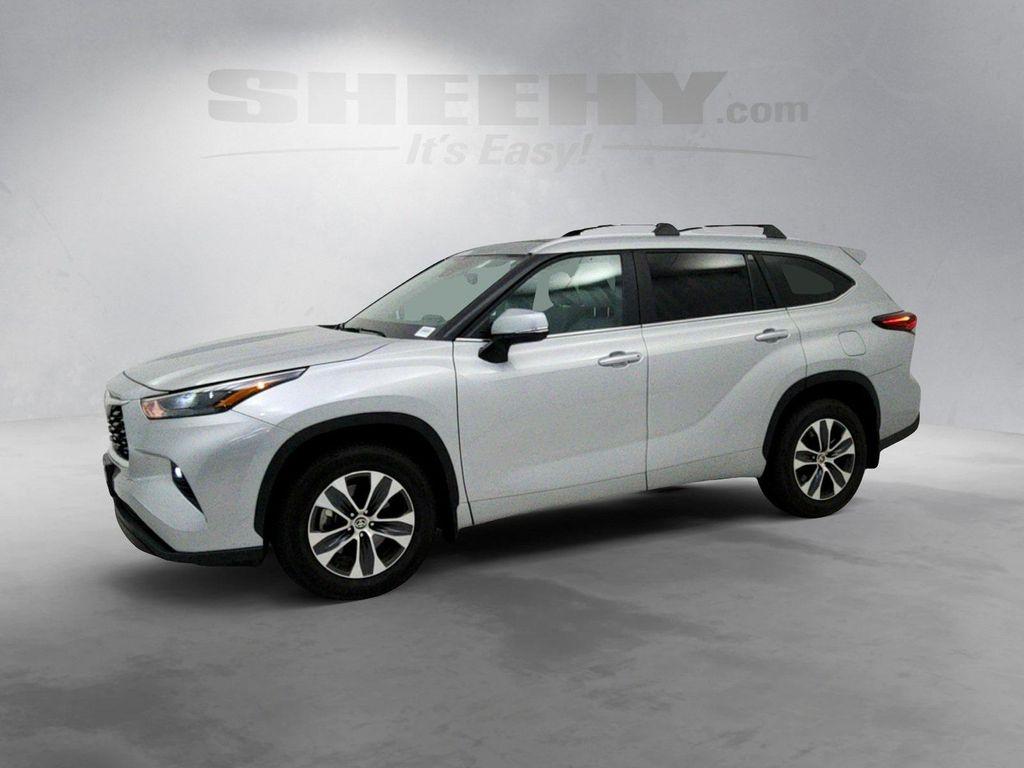 used 2024 Toyota Highlander car, priced at $43,591
