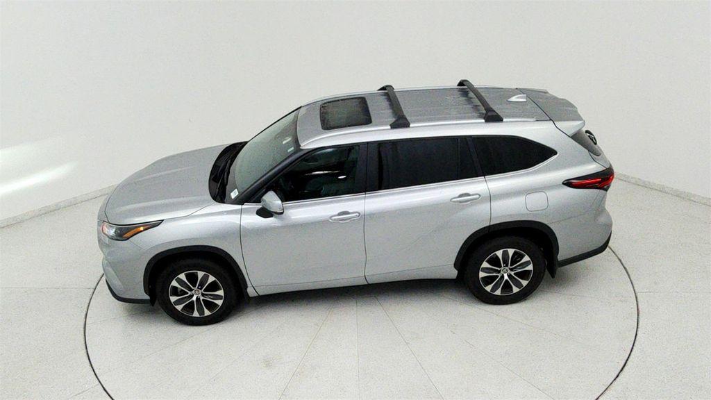 used 2024 Toyota Highlander car, priced at $43,591