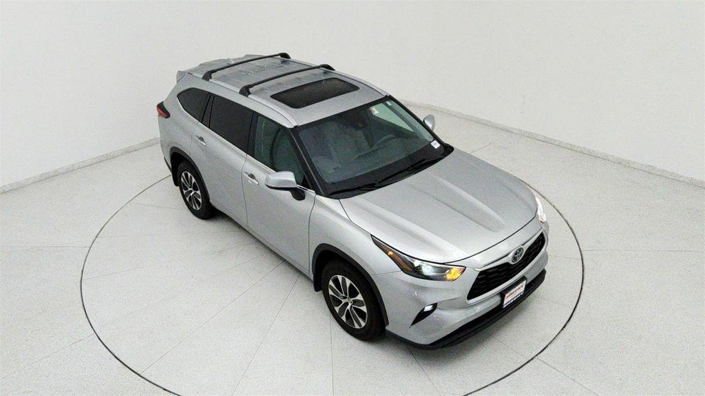 used 2024 Toyota Highlander car, priced at $43,591