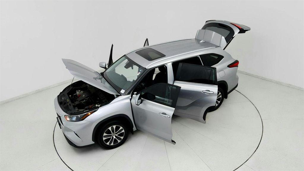 used 2023 Toyota Highlander car, priced at $33,791