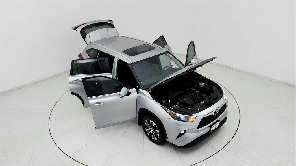 used 2023 Toyota Highlander car, priced at $33,791
