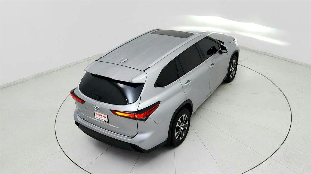used 2023 Toyota Highlander car, priced at $33,791