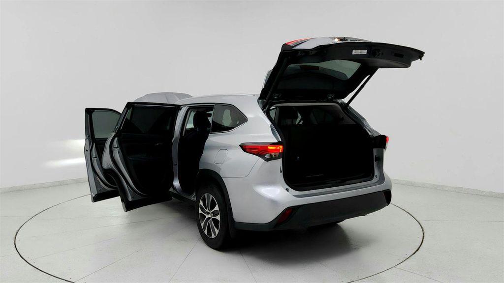 used 2023 Toyota Highlander car, priced at $33,791