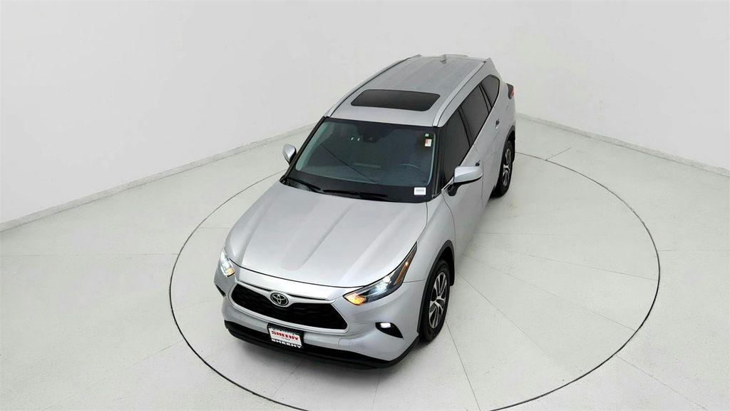 used 2023 Toyota Highlander car, priced at $33,791