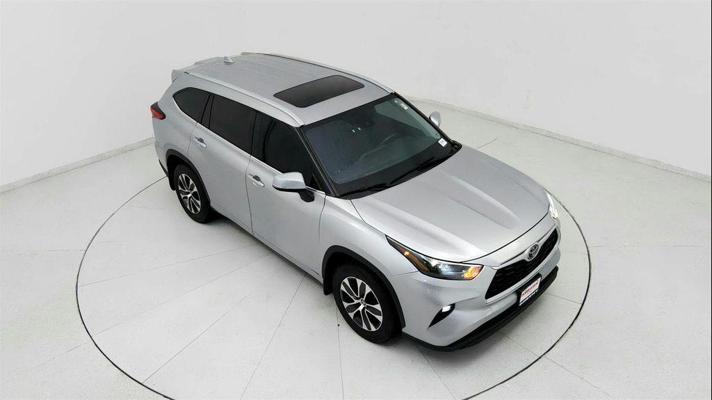 used 2023 Toyota Highlander car, priced at $33,791