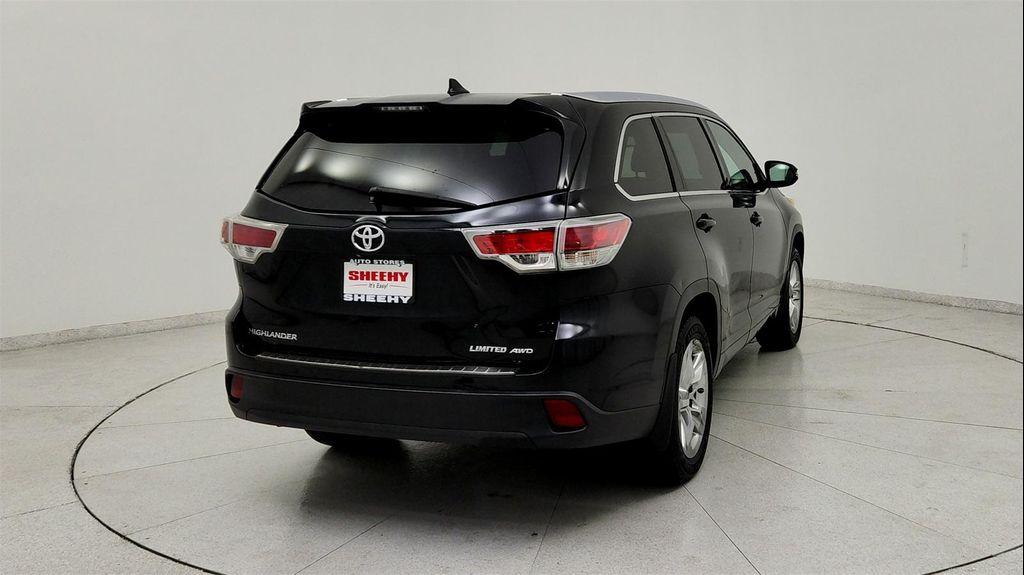 used 2015 Toyota Highlander car, priced at $15,591