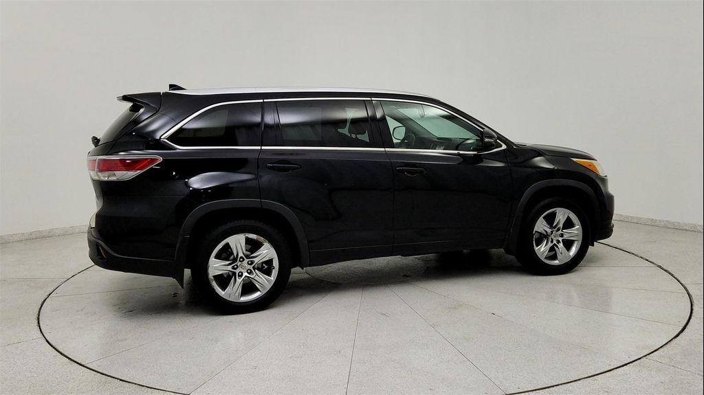 used 2015 Toyota Highlander car, priced at $15,591