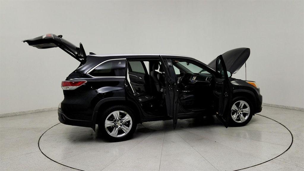 used 2015 Toyota Highlander car, priced at $15,591
