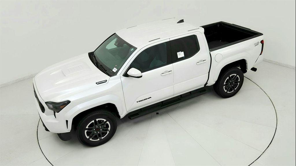 new 2025 Toyota Tacoma car