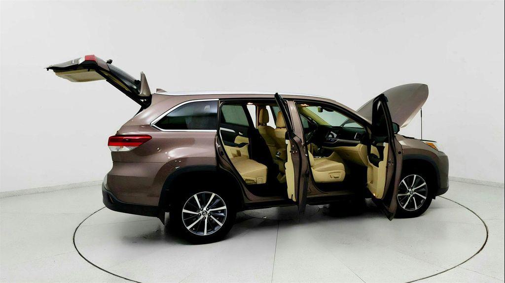 used 2017 Toyota Highlander Hybrid car, priced at $22,191