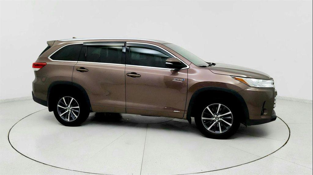 used 2017 Toyota Highlander Hybrid car, priced at $22,191