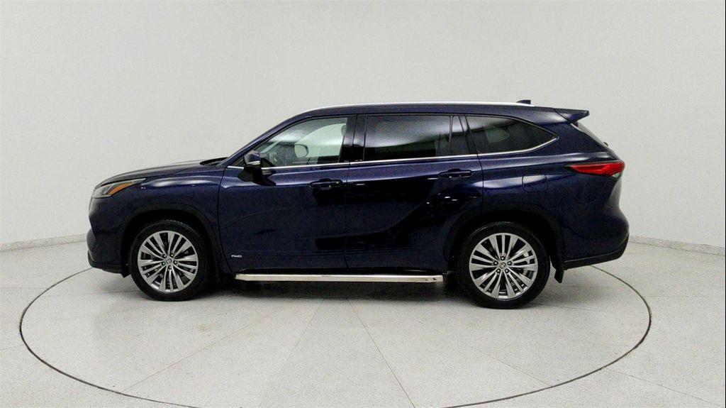 used 2022 Toyota Highlander Hybrid car, priced at $38,491