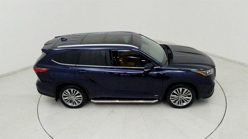 used 2022 Toyota Highlander Hybrid car, priced at $38,491