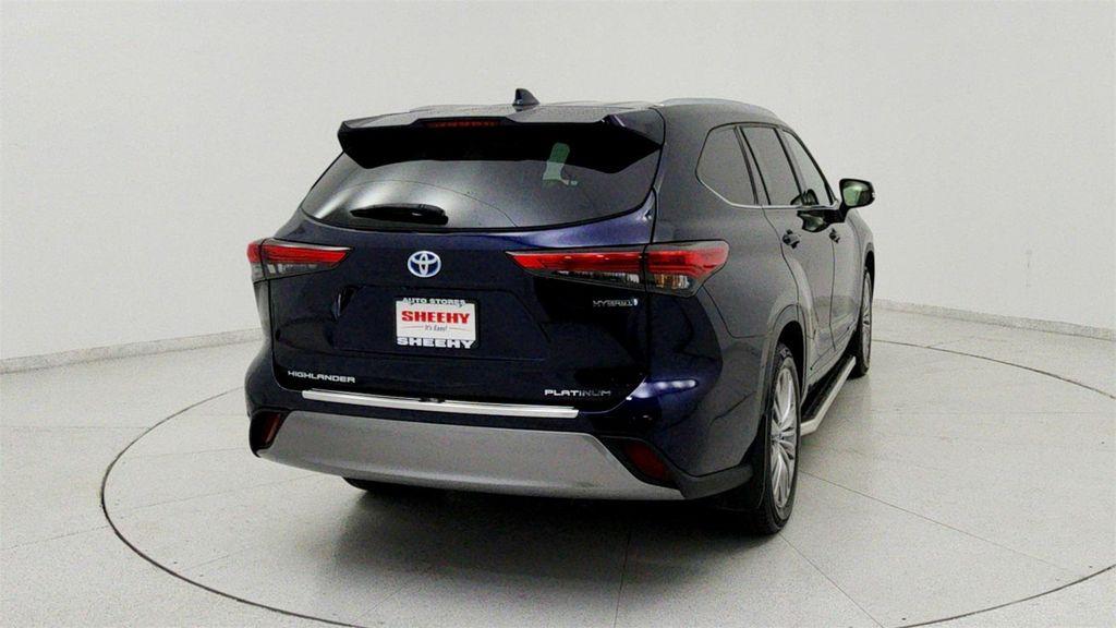 used 2022 Toyota Highlander Hybrid car, priced at $38,491