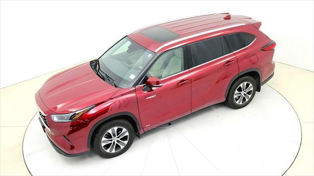 used 2021 Toyota Highlander Hybrid car, priced at $35,491