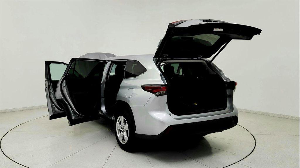 used 2024 Toyota Highlander car, priced at $33,991
