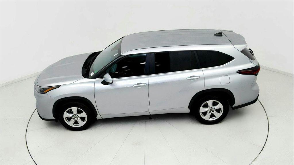 used 2024 Toyota Highlander car, priced at $33,991