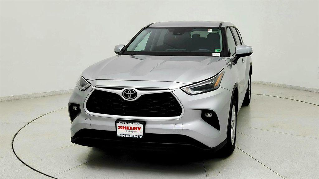 used 2024 Toyota Highlander car, priced at $33,991