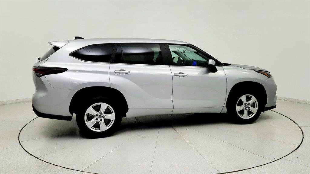 used 2024 Toyota Highlander car, priced at $33,991