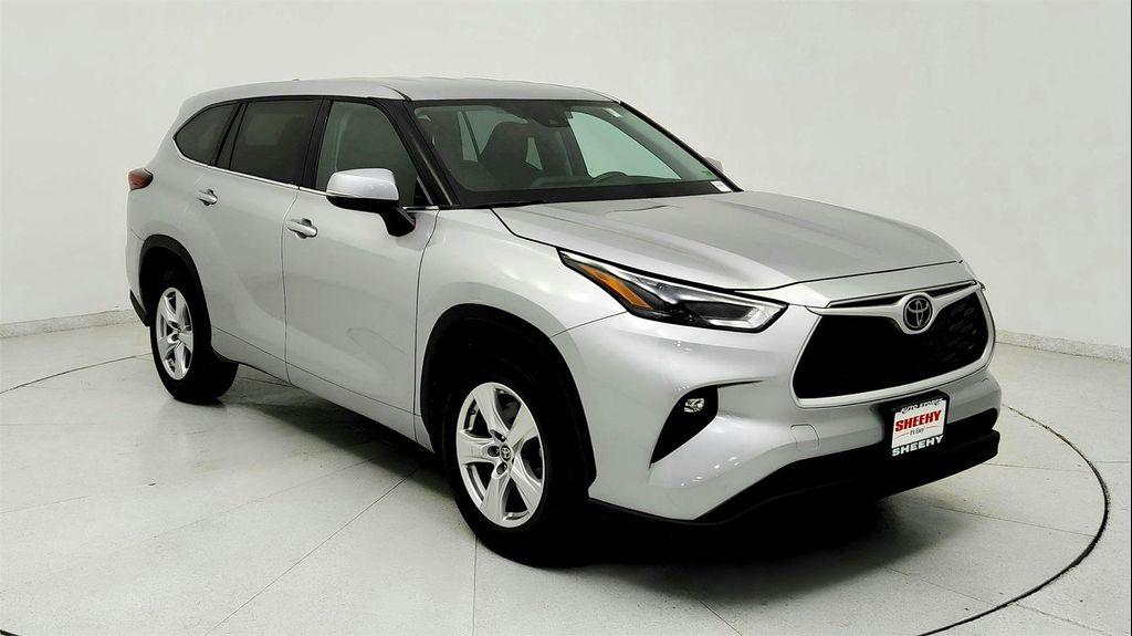 used 2024 Toyota Highlander car, priced at $33,991