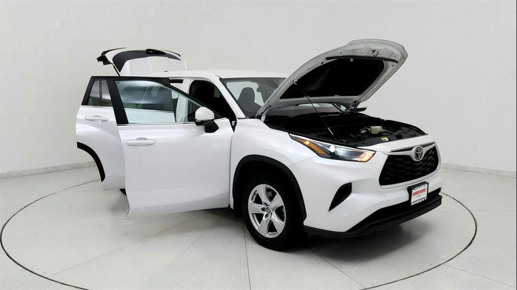 used 2023 Toyota Highlander car, priced at $27,691