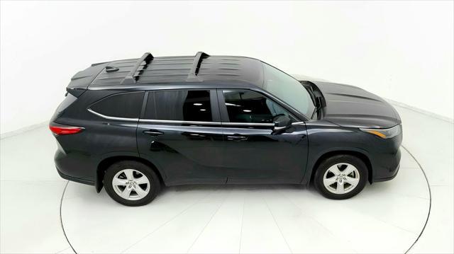 used 2023 Toyota Highlander car, priced at $32,891