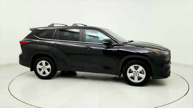 used 2023 Toyota Highlander car, priced at $32,891