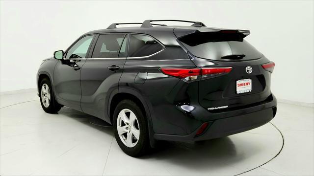 used 2023 Toyota Highlander car, priced at $32,891